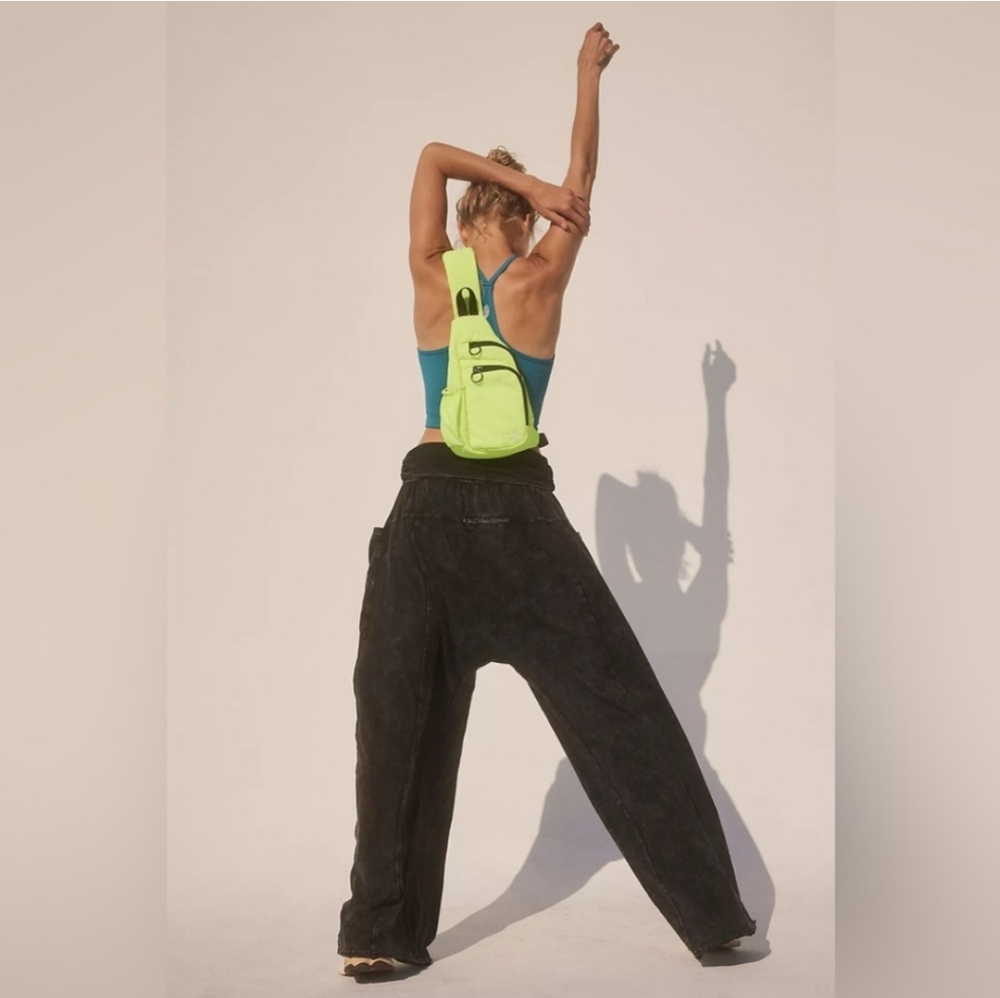 ๐ NWOT ๐ Free People Hot Shot Harem Sport Pants - Picture 2 of 3